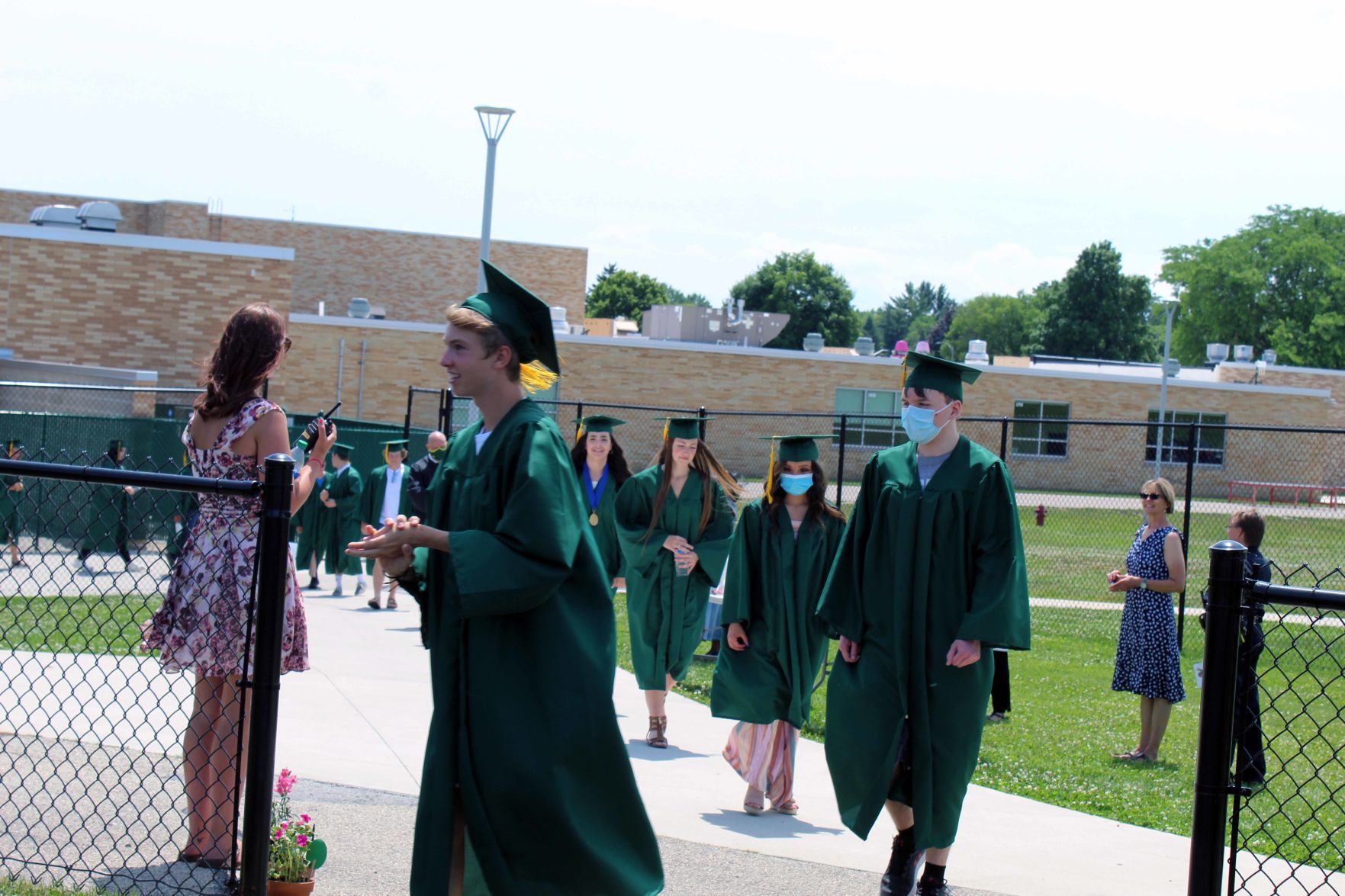 062920- ctzn=news=bdhs028.jpg
